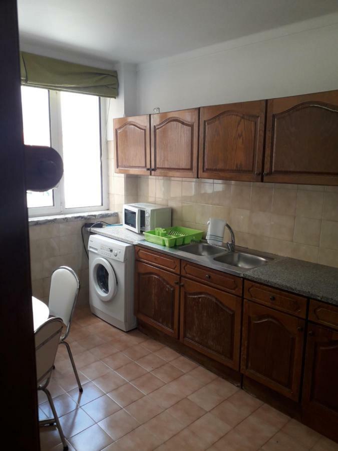 Apartamento 300 Metros Do Santuario De Fatima T4 Exterior photo